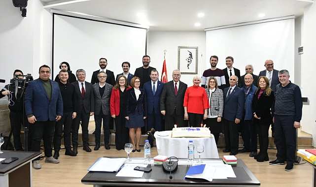 Belediye Meclisi'nde yeni yıl kutlaması