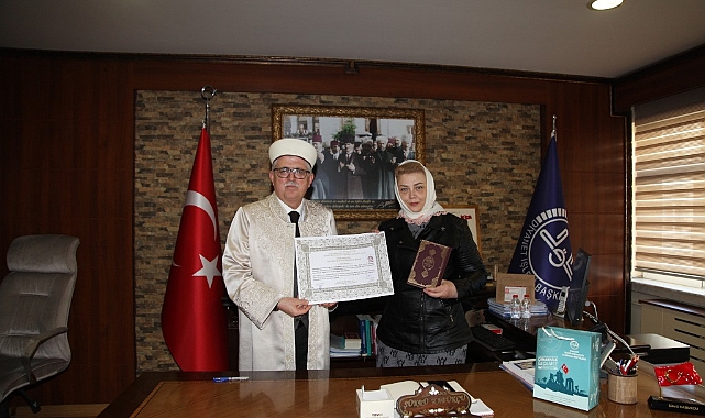 Ukraynalı kadın Müslüman oldu