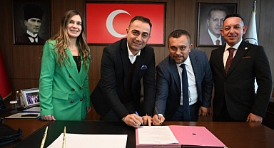 Biga Belediyesi'nde personelin hem yüzü hem cebi güldü