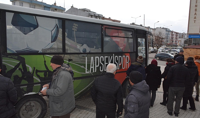 Lapsekililerden kan bağışı