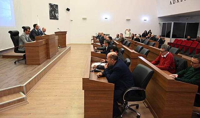 Belediye Meclisi'nde Encümen Üyeleri Belirlendi