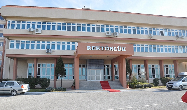 ÇOMÜ Rektörlüğü için 22 başvuru