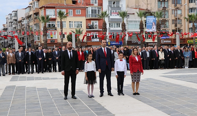 Cumhuriyet Meydanı'nda 23 Nisan töreni