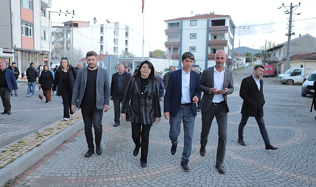 "Dünya ile her alanda yarışmaya hazır bir gençlik görüyoruz"