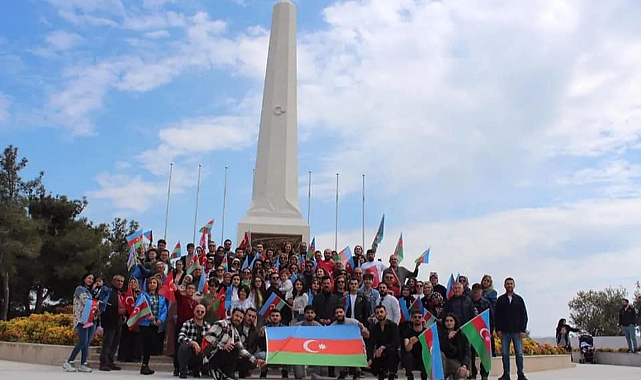 Azerbaycan Anıtına yoğun ilgi