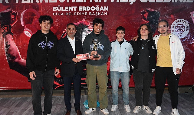 Biga'da E-Spor Turnuvası ilgi gördü