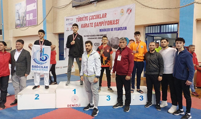 İbrahim Ege Sağnak'tan bronz madalya