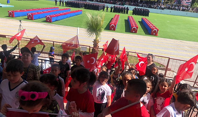 Miniklerin yemin sevinci