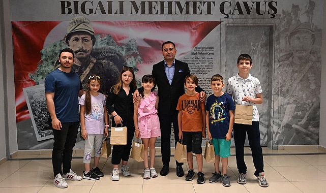 Erdoğan, başarılı yüzücülere ödüllendirdi