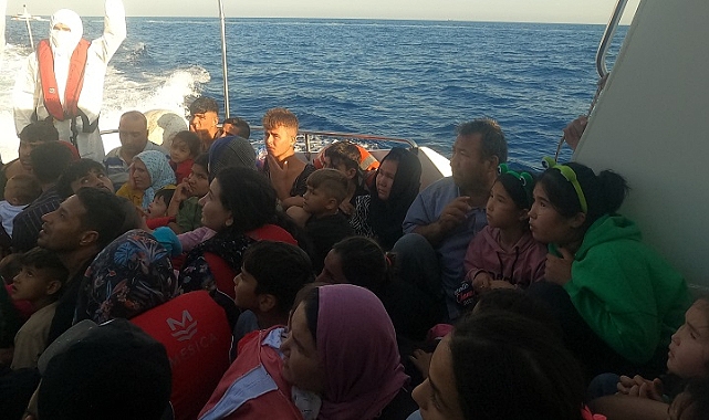 Ayvacık açıklarında 62 kaçak göçmen kurtarıldı