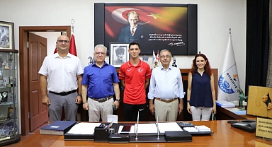 Özacar; "Gelibolulu sporcumuzun hep yanında olacağız"