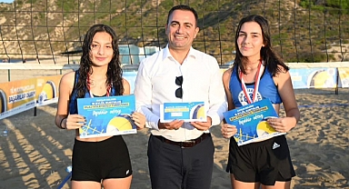 Plaj Voleybolu Turnuvası'nda sona gelindi