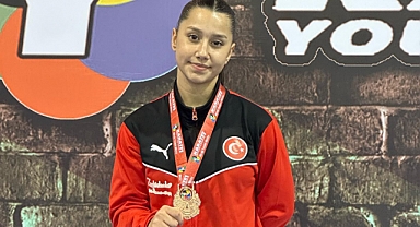 Beyza'dan bronz madalya