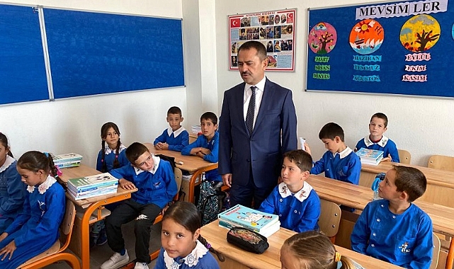 Çanakkale'de okul zili çaldı, öğrenciler ders başı yaptı