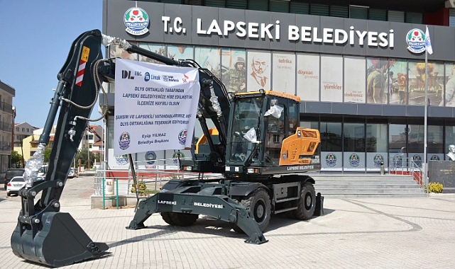 DLSY Ortaklığı, Lapseki Belediyesine İş Makinesi Hibe Etti
