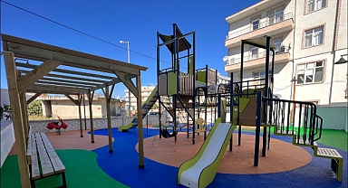 Yıllarca parkı olmayan sokağa park yapıldı