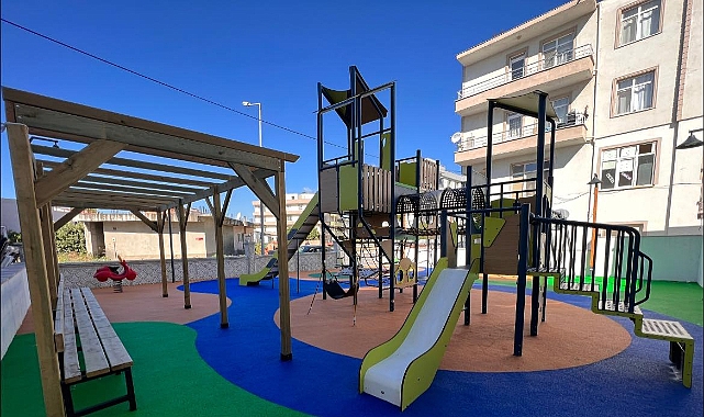 Yıllarca parkı olmayan sokağa park yapıldı