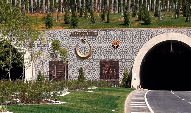 Assos ve Troya tünellerini 1 yılda 3 milyon 29 bin 444 araç kullandı