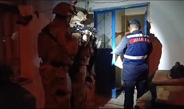 Çanakkale'de 526 kaçak göçmen ile 54 organizatör yakalandı