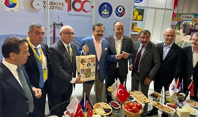 ÇTSO Başkanı Semizoğlu YÖREX Yöresel Ürünler Fuarı'nda