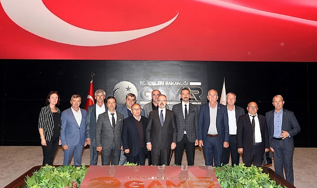 Eceabat ve Gökçeada muhtarları Turan'ı ziyaret etti