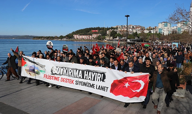 Çanakkale'de Filistin'e destek yürüyüşü düzenlendi