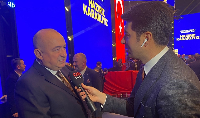 Gider; "Çanakkale'de 'Sosyal Konutlar' problemimiz vardır, mevcut başkan yıllardır fantezilerle onu geçiştirip, bir türlü kentsel dönüşüme sokmuyor"