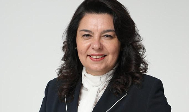 İskenderoğlu, "Siyaset hizmet işidir"