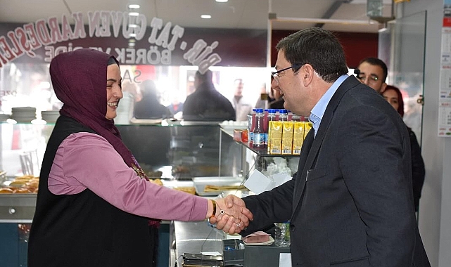 CHP'li Erkek esnaflarla görüşüyor