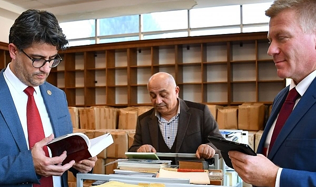 ÇOMÜ Kütüphanesine 22 bin adet kitap bağışlandı