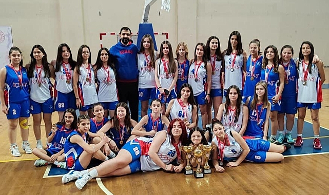 İÇDAŞ Spor Kulübü ligi üç kupayla tamamladı