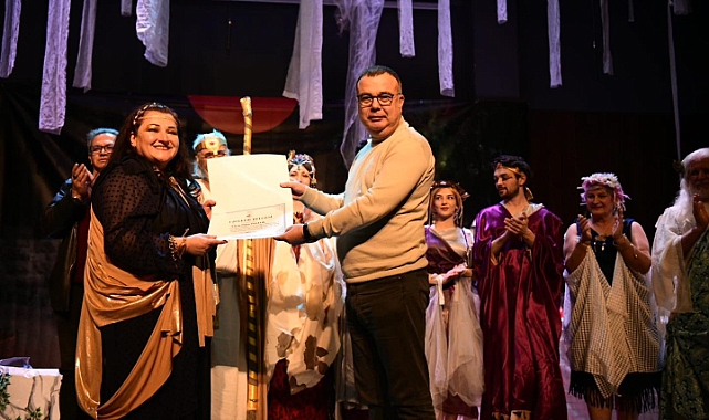Kepez'de "Bir Troya Düğünü" sahnelendi