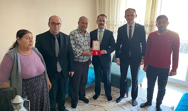 Kıbrıs Gazisine Madalya ve Beratı tevcih edildi