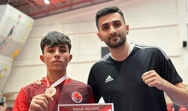 Kerem Arslan'dan bronz madalya
