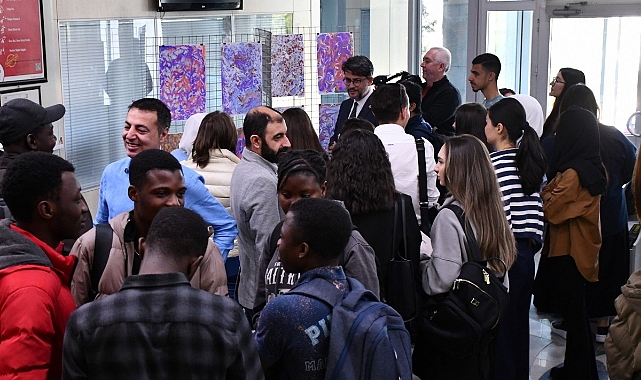 Toprağın Dili Ebru ve Seramik Pano Sergisi ziyarete açıldı