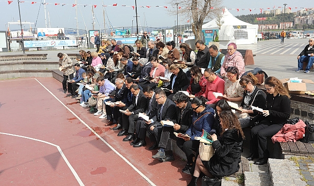 "Türkiye Okuyor Çanakkale Okuyor"