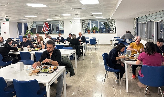 Vali Aktaş, sağlık çalışanlarıyla iftarda buluştu