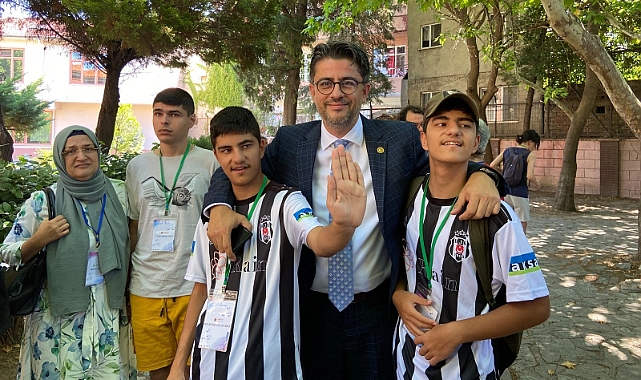 Erenoğlu; "Otizm farkındalığı için mavi ışık yakalım"