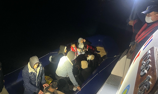 Ezine açıklarında kaçak göçmen operasyonu