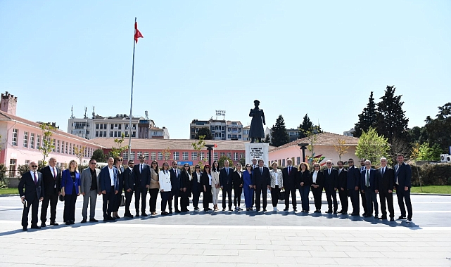 Yeni Meclis ilk toplantısını gerçekleştirdi