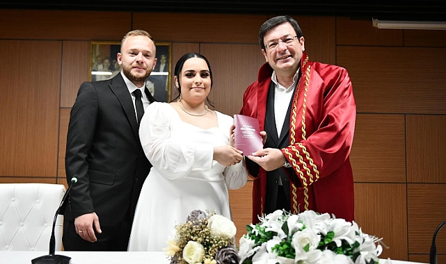 Başkan Erkek ilk nikahını kıydı