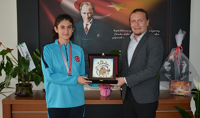 Başkan Öztürk'ten Alpagut'a tebrik