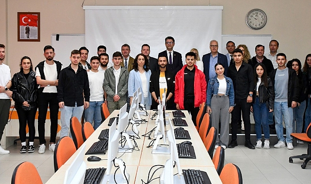 Bilgisayar laboratuvarları yenilendi