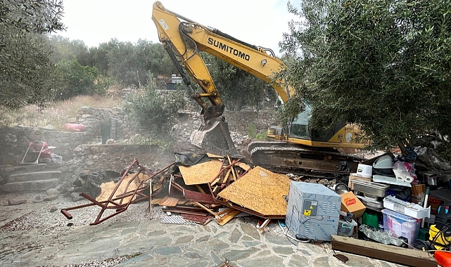 Çanakkale'de kaçak yapılar yıkılıyor