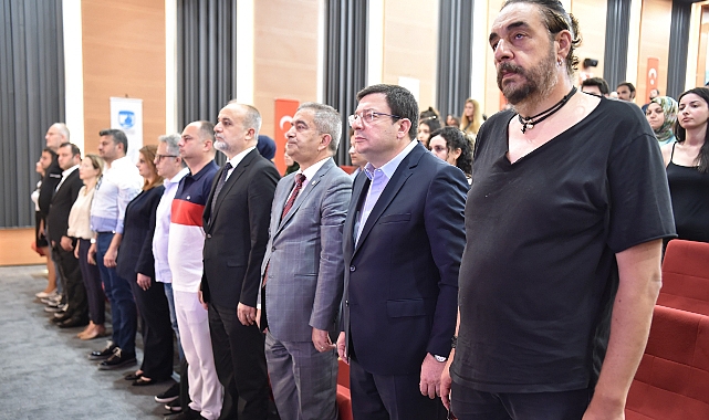 Erkek; "Öğrenci arkadaşlarımızın yanında olmaktan mutluyuz"