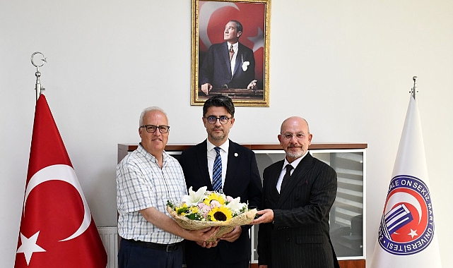 Eğitim Fakültesi’nde devir teslim töreni