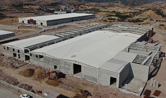 Ezine OSB'de fabrikalar yükseliyor, yeni iş olanakları doğuyor