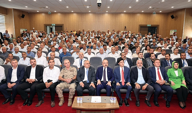 İçişleri Bakan Yardımcısı Bülent Turan, Adıyaman'da muhtarlarla buluştu