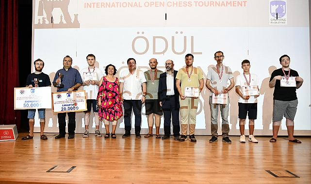 Satranç Turnuvası'nda ödüller sahiplerini buldu