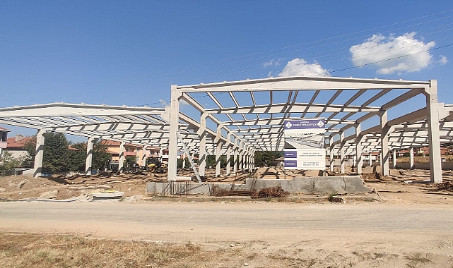 Yenice'de Kapalı Pazaryeri çalışmaları sürüyor